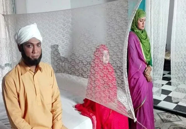 হিজাব পরিহিতা তিশা!