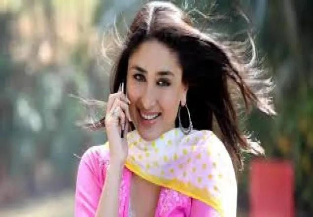 কারিনা কাপুর ঢাকায় আসছেন শুক্রবার