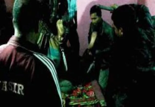 দুই কিশোরকে বেঁধে বর্বর নির্যাতন