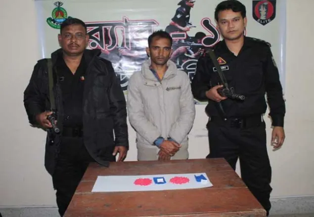 দিনাজপুরে ৪৮৫ পিস ইয়াবা ট্যাবলেটসহ ১ জন আটক