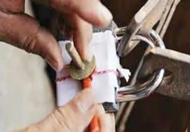 দুই ডায়াগনস্টিক সেন্টার সিলগালা