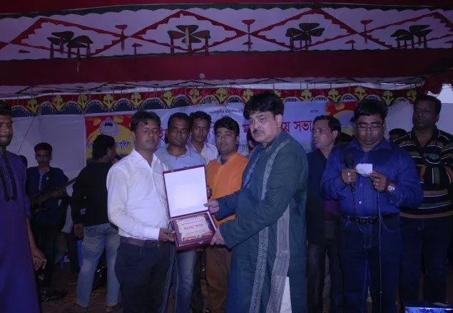 সোনারগাঁওয়ে মেধাবী শিক্ষার্থীদের মাঝে পুরস্কার বিতরণ