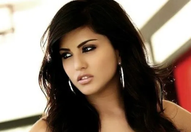 ধূমপান বিরোধী সানি লিওন