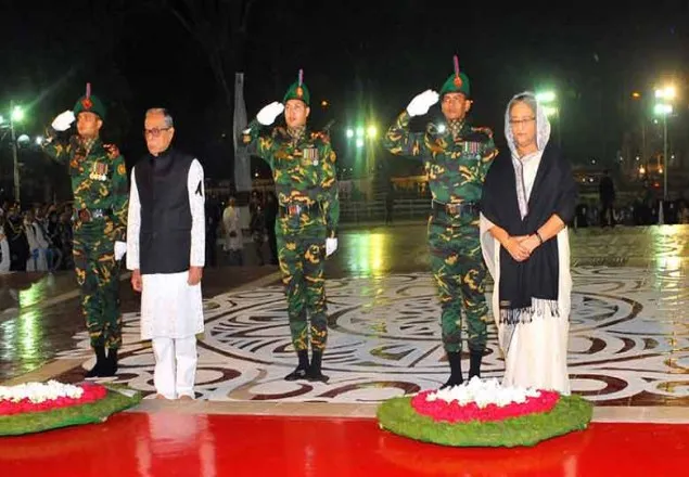 ভাষাশহীদদের প্রতি রাষ্ট্রপতি ও প্রধানমন্ত্রীর শ্রদ্ধা