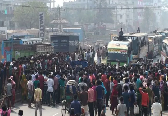 ফুল দিতে এসে লাশ হয়ে ফিরল ২ শিক্ষার্থী