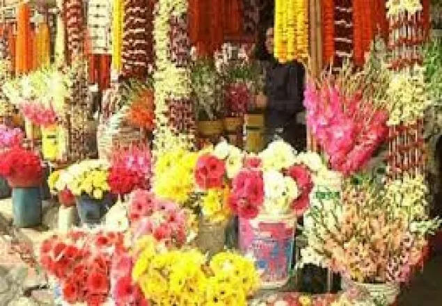 একুশকে ঘিরে ফুল বিক্রি ২০কোটি টাকার