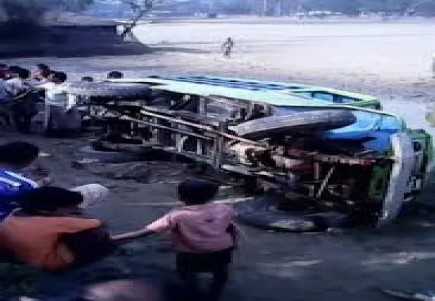 দিনাজপুরে সড়ক দুর্ঘটনায়  নিহত ১
