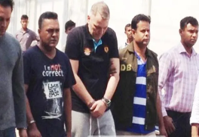 বাংলাদেশে সংসার পেতে জালিয়াতি করছিলেন পিওটর