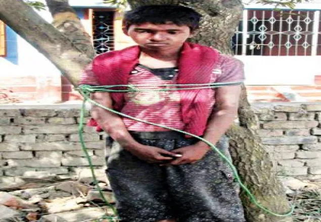 চোর সন্দেহে শিশুকে গাছে বেঁধে নির্যাতন