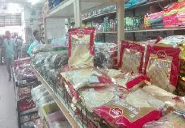 নাটোরে প্রাণ কারখানায় শ্রমিকদের ভাঙচুর