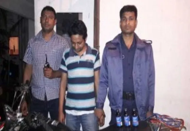ফেনসিডিলসহ সাংবাদিক আটক