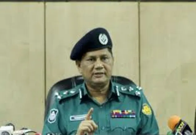 ছিনতাই প্রতিরোধে ডিএমপি কমিশনারের কড়া নির্দেশনা