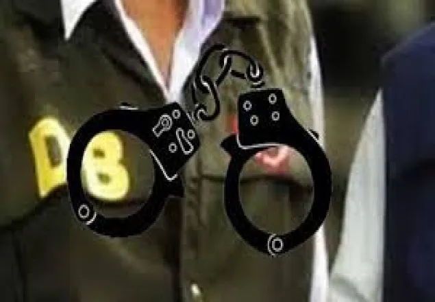 ইয়াবাসহ ভুয়া গোয়েন্দা কর্মকর্তা আটক