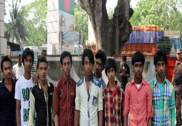 ১২ বাংলাদেশিকে ফিরত দিল ভারত