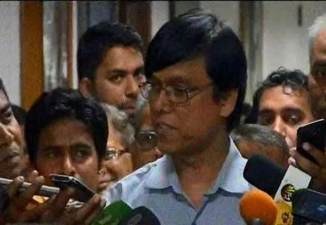 ব্যাংক সচিব এম আসলাম আলমকেও সরানো হয়েছে