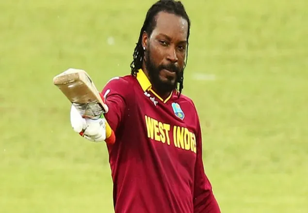 তৃতীয় স্থানে গেইল, চতুর্থও তিনি