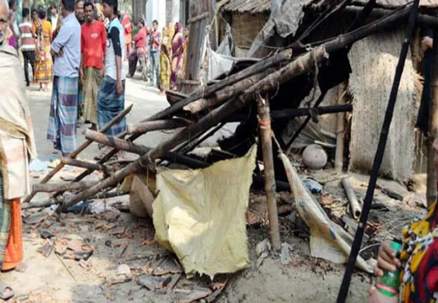 পাবনায় নির্বাচনী সহিংসতায় আ’লীগের ভাঙচুর, অগ্নিসংযোগ