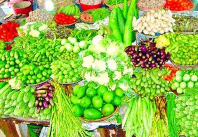 সবজির বাজার স্থির, পেঁয়াজ, রসুন, আদার দাম চড়া