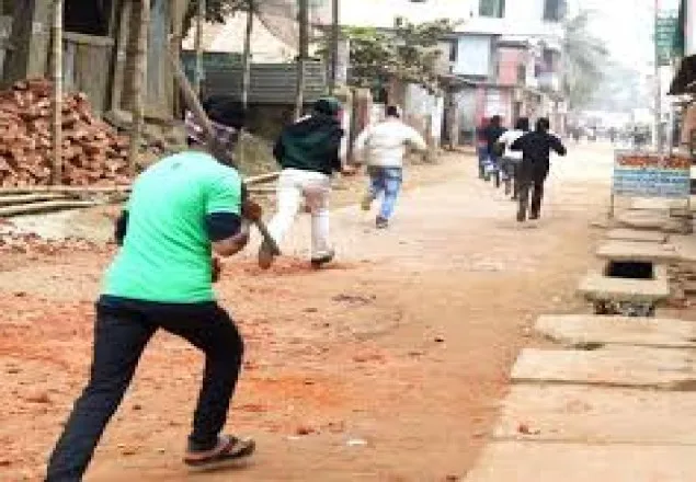 বাগেরহাটে মেম্বার প্রার্থীর সমর্থকদের মধ্যে ধাওয়া পাল্টা-ধাওয়া