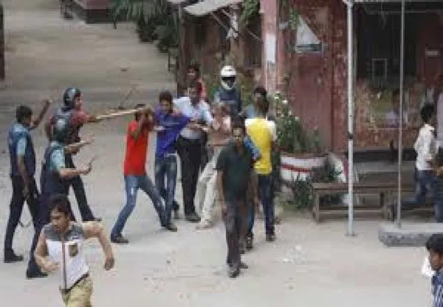 ভোলায় কেন্দ্র দখল নিয়ে ৬ জনকে কুপিয়ে জখম