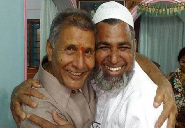 হিন্দু-মুসলিমের মানবিকতা