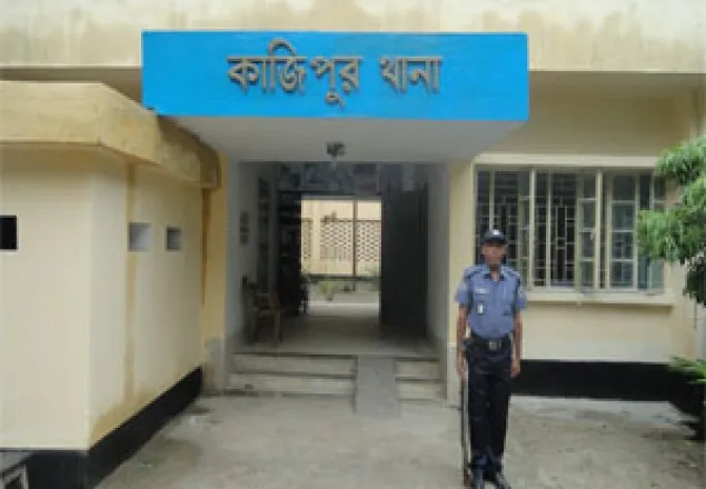 সিরাজগঞ্জে চাঁদাবাজির অভিযোগে ওসি প্রত্যাহার