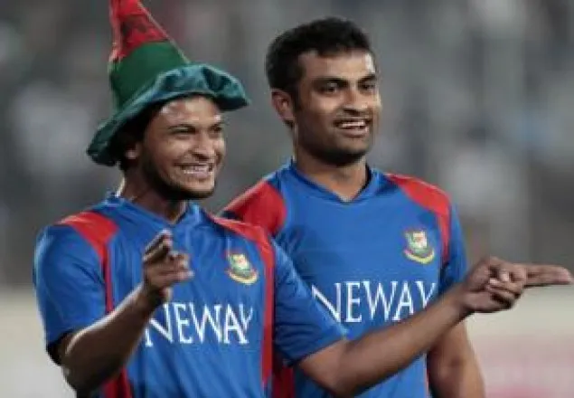 ব্যাটিংয়ে শীর্ষে তামিম, বোলিংয়ে সাকিব