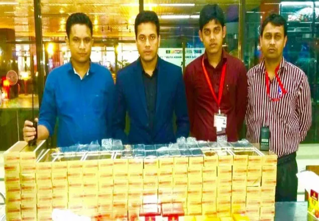 শাহজালাল বিমানবন্দরে ১২৮ কার্টুন সিগারেট জব্দ