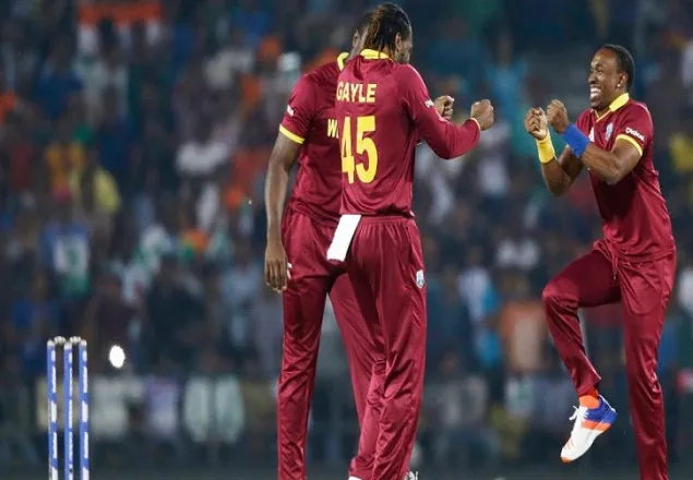 ১২৩ রানের লক্ষে ব্যাট করছে ক্যারিবীয়রা