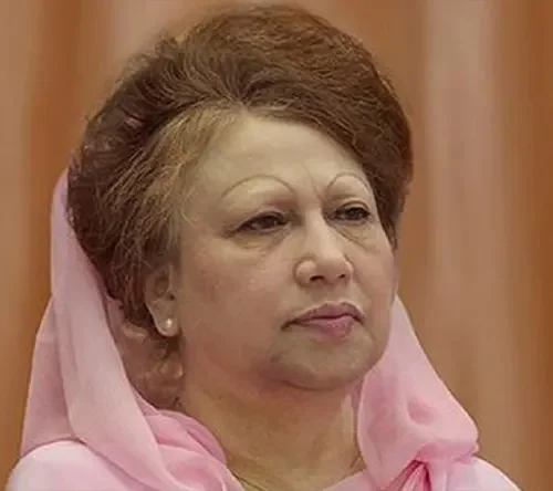 74611_khaledazia (1)