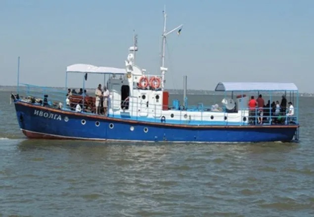 ইন্দোনেশিয়ার জাহাজ হাইজ্যাক, ১০ জন জিম্মি
