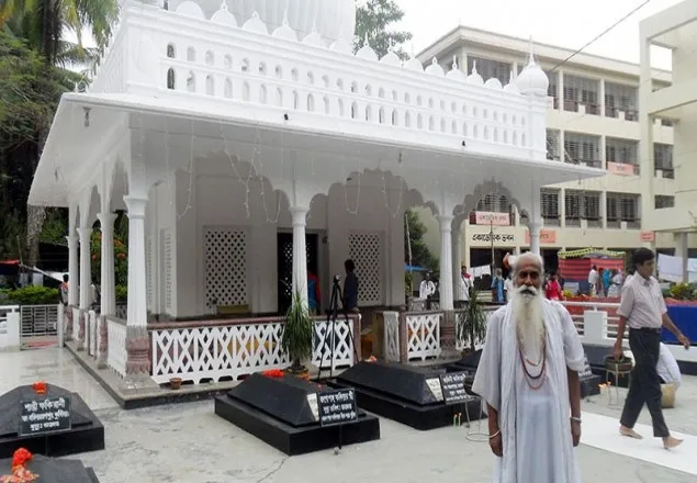 জীবনভর সন্ধান করা লালনের অচিন পাখি 