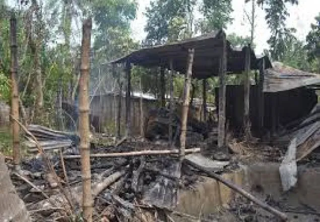 নাটোরে নির্বাচনী সহিংসতায় অগ্নিসংযোগ
