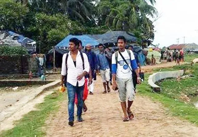 সেন্টমার্টিনে আটকা পড়েছে শতাধিক পর্যটক 