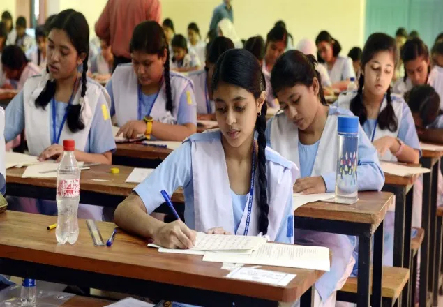 আজ থেকে এইচএসসি ও সমমনের পরীক্ষা শুরু 