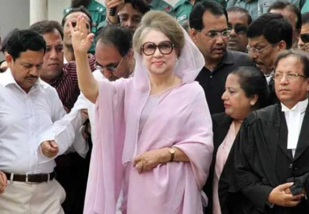 মঙ্গলবার আদালতে যাবেন খালেদা জিয়া