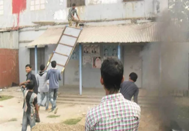 গোপালগঞ্জে আওয়ামী লীগের কার্যালয়ে আগুন দিয়েছে দুর্বৃত্তরা
