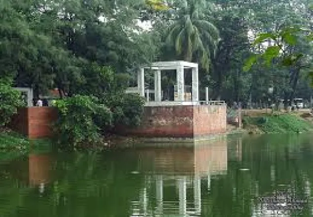 প্রশান্তির ছোঁয়া ধানমন্ডি লেক