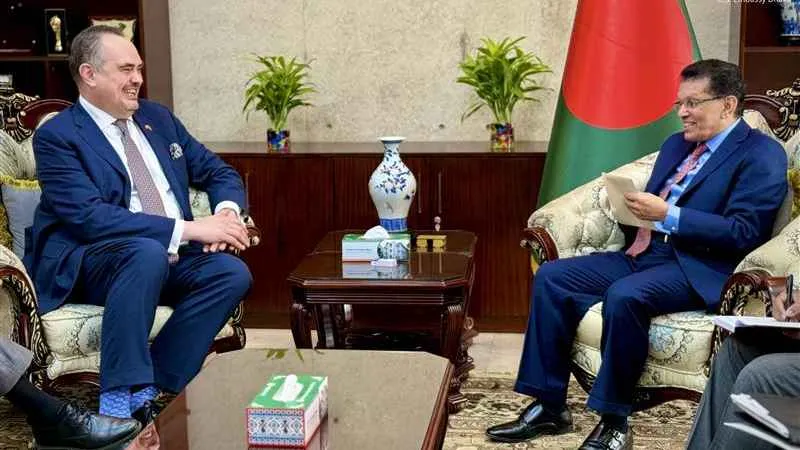 বাংলাদেশের পাশে থাকার অঙ্গীকার মার্কিন রাষ্ট্রদূতের