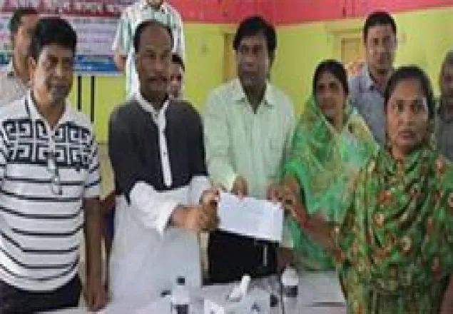 সরকার দেশের মানুষের কল্যাণে কাজ করছে