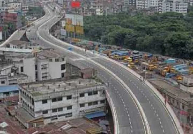 ফ্লাইওভারে মোটরসাইকেল উল্টে আরোহী নিহত