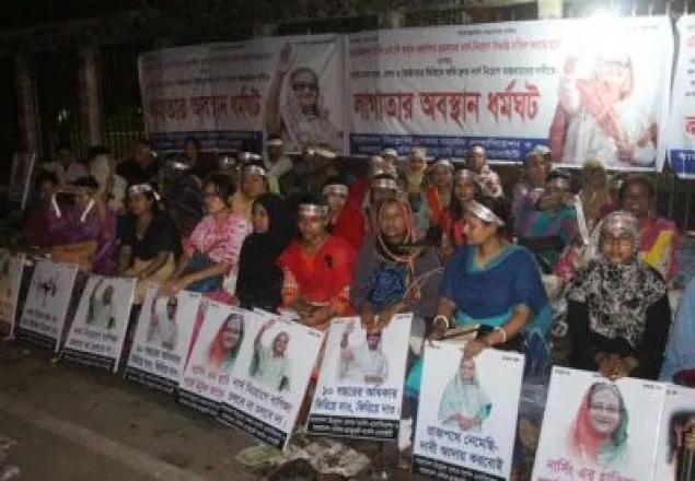 দাবি আদায়ে দিন-রাত রাস্তায় নার্সরা