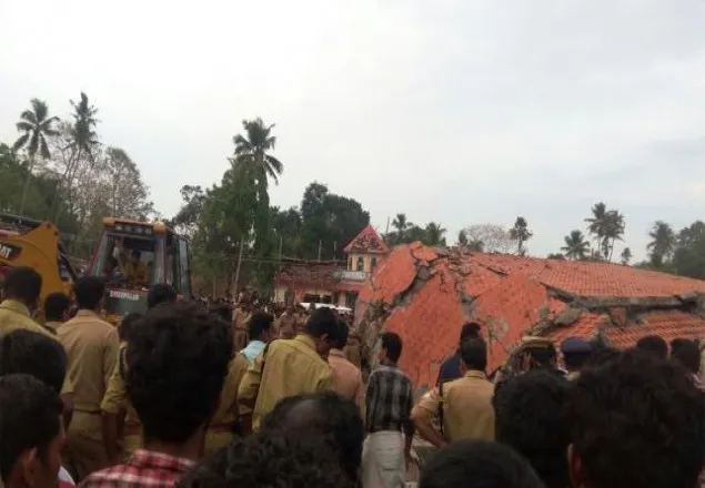 কেরালায় মন্দিরে আগুন: নিহত ১০০ ছাড়িয়েছে