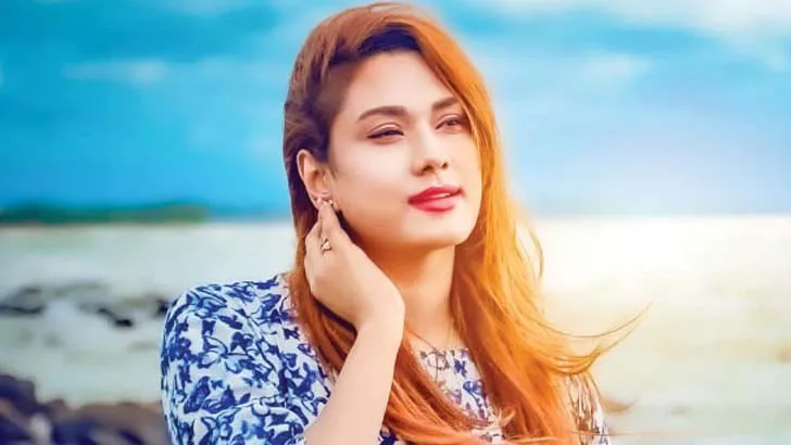 এবার আইটেম গানে চিত্রনায়িকা ববি
