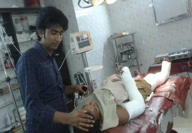 জাবিতে ছাত্রদল নেতাকে পেটালো ছাত্রলীগ