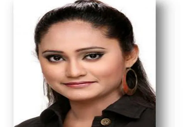 চুমকি দিয়ে রমনা মতালেন ক্লোজআপ ওয়ান তারকা