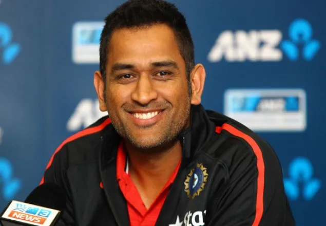 'আইপিএলে তিন হাজার রানের মালিক ধোনি'