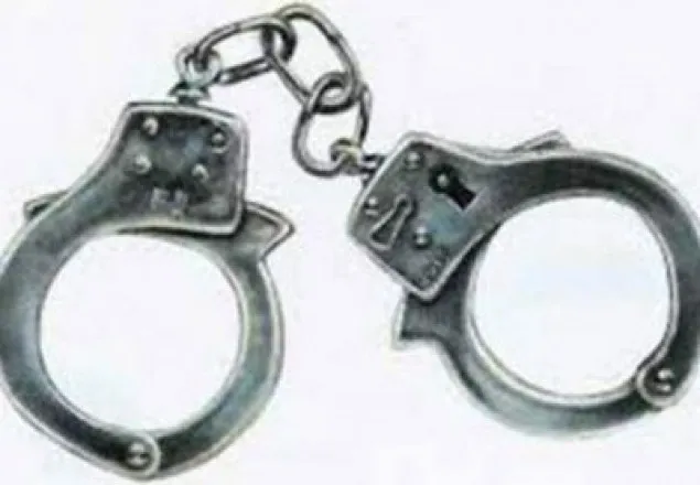 রাজধানীতে প্রতারণার মামলায় নারী গ্রেপ্তার