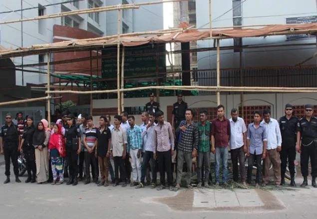 পাসপোর্ট দালাল চক্রের ২৪ সদস্য আটক