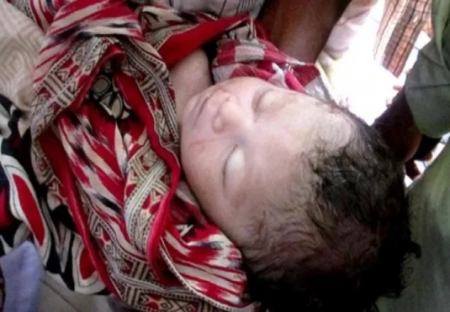 ঘাতক বাস কেড়ে নিল নবজাতকের জীবন